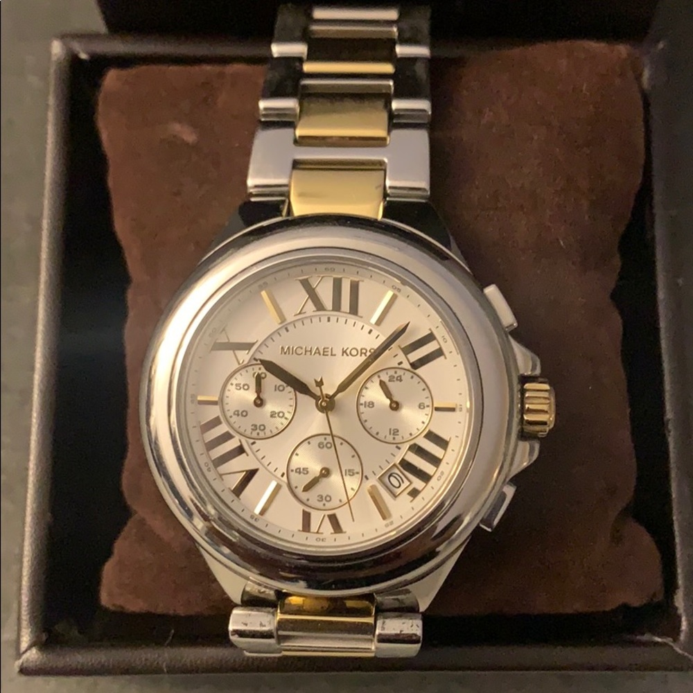 Preloved MK watch in great condition 2 tone